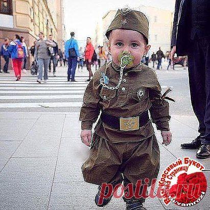 ПРИ ПОЛНОМ БОЕВОМ СНАРЯЖЕНИИ...