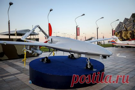 Описана судьба поставок турецких беспилотников Украине. Политолог Дмитрий Леви заявил, что Турция, вероятнее всего, продолжит поставлять Украине беспилотники Bayraktar TB2, поскольку стране хочет сохранить статус-кво в международных отношениях, одновременно и поддерживая Украину, и продолжая сотрудничество с Россией по разным направлениям.