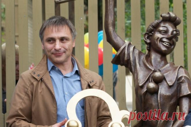 «Буратино» Иосифов вспомнил о драке Ролана Быкова на съемках. Быков решил сделать кадр поэффектнее, но водитель автобуса его идею не оценил.