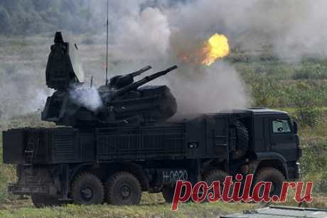 Минобороны заявило об уничтожении двух украинских самолетов Су-25. Российские средства противовоздушной обороны (ПВО) сбили два украинских самолета Су-25. Об этом журналистам сообщили в Минобороны России. Там уточнили, что украинские самолеты сбили в Донецкой народной республике (ДНР) в районе населенных пунктов Новоандреевка и Георгиевка.
