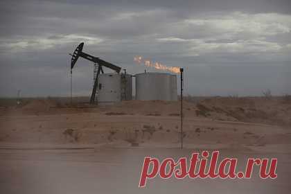 Замыслы США по добыче нефти столкнулись с отпором. На переговорах ОПЕК+ 1 сентября, скорее всего, будет принято решение оставить без изменений планы по умеренному наращиванию добычи нефти, пишет Reuters со ссылкой на трех представителей альянса. С отпором своим замыслам, таким образом, столкнулись власти США, которые ранее призывали к увеличению добычи.