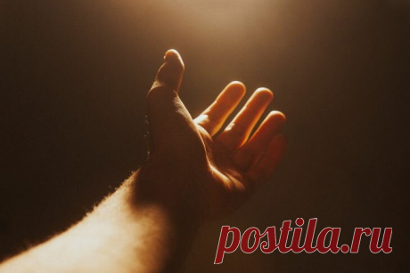 К чему чешется безымянный палец: народные приметы