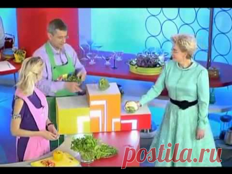 Рецепти страв з руколи з фото. Як смачно приготувати салат з руколи з сиром, помідорами, копченою рибою, тунцем, креветками, курячими сердечками?