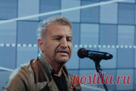 Агутин опроверг информацию об открытии ночного клуба «На сиреневой луне». Инициатором проекта стало концертное агентство Сергея Мельникова «Мельница», которое организует его концерты последние 10 лет.