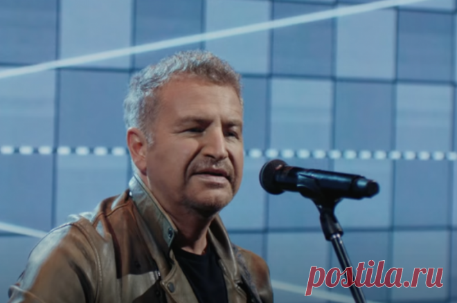 Агутин опроверг информацию об открытии ночного клуба «На сиреневой луне». Инициатором проекта стало концертное агентство Сергея Мельникова «Мельница», которое организует его концерты последние 10 лет.