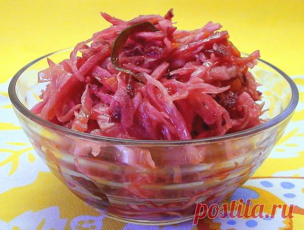 Маринованная капуста со свеклой | Печем и варим