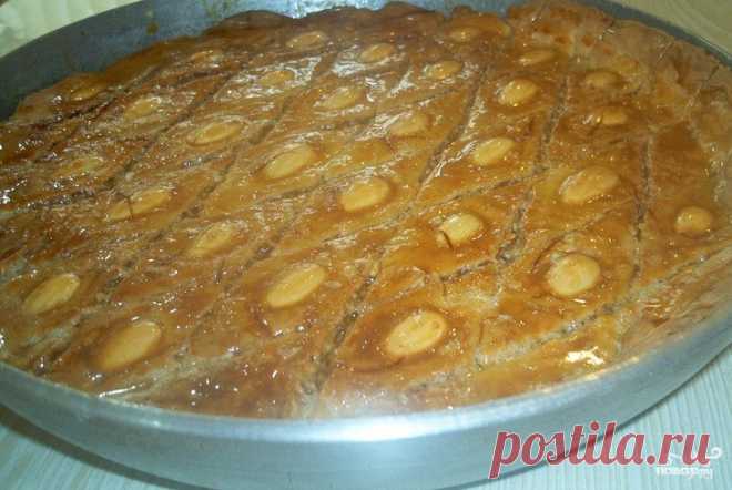 Пахлава с медом