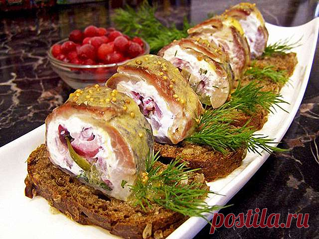 Закусочные рулеты из сельди — ДОМАШНИЕ