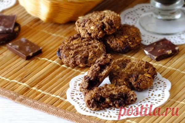 Шоколадное печенье без сахара
Шоколадное печенье без сахара, но с черным шоколадом, имеет приятный вкус. Оно вкусное и полезное