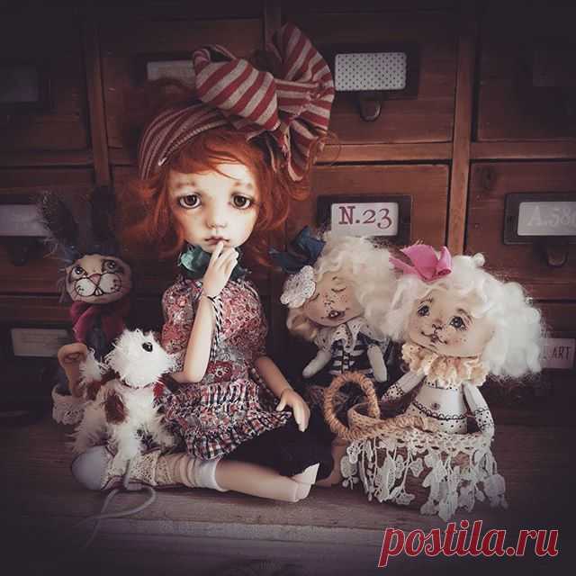 my nice Colette 3.0 lent his imda body to one of my Modigli. While waiting to order an imda body for her, she waits on a very different body.  #imda30 #imdadoll #imda #soom #doll #dollstagram #instadoll #bjdstagram #instabjd #bjd #bjdphotography #dollphotography #colette #imdacolette #imdacolette30