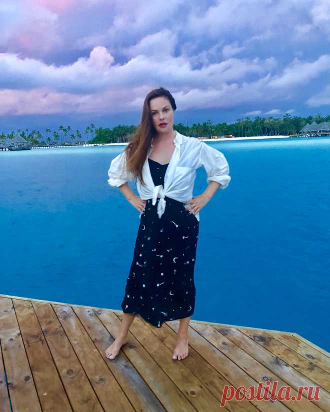 «Сойдет и скалка»: 56-летняя Екатерина Андреева поделилась секретом своей молодости