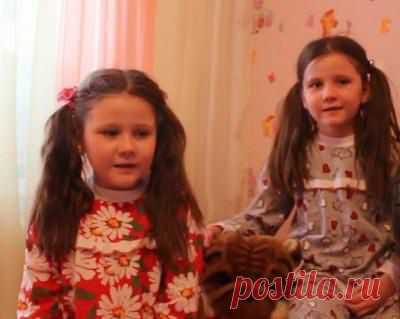 На конкурсе дети читают стихи Лесная академия | Развиваем детей сами