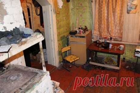 Российский уголовник после ссоры зарезал односельчанина. В Омской области задержали 56-летнего жителя поселка Крутинка, подозреваемого в убийстве односельчанина. 10 декабря обвиняемый и его жертва распивали алкоголь в жилом доме на улице 1 Мая. Беседа перешла в ссору и закончилась конфликтом. Российский уголовник вооружился ножом и нанес своей жертве удар в живот.