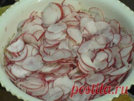 Простой и вкусный салат из редиски. | Готовим вместе