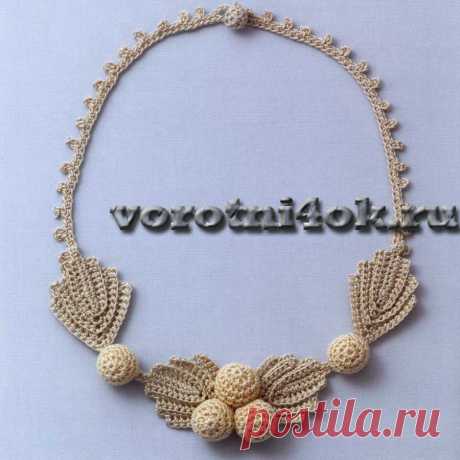 Колье с ирландскими листиками