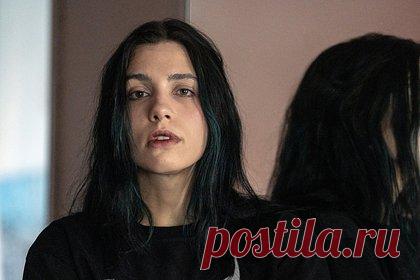 Одну из основательниц Pussy Riot Толоконникову захотели признать террористкой. Одну из основательниц Pussy Riot Надежду Толоконникову (признана Минюстом РФ иноагентом) могут признать террористкой. Обращение по поводу женщины уже передали из Генпрокуратуры в ФСБ. Силовикам предстоит изучить связь Толоконниковой с Вооруженными силами Украины.