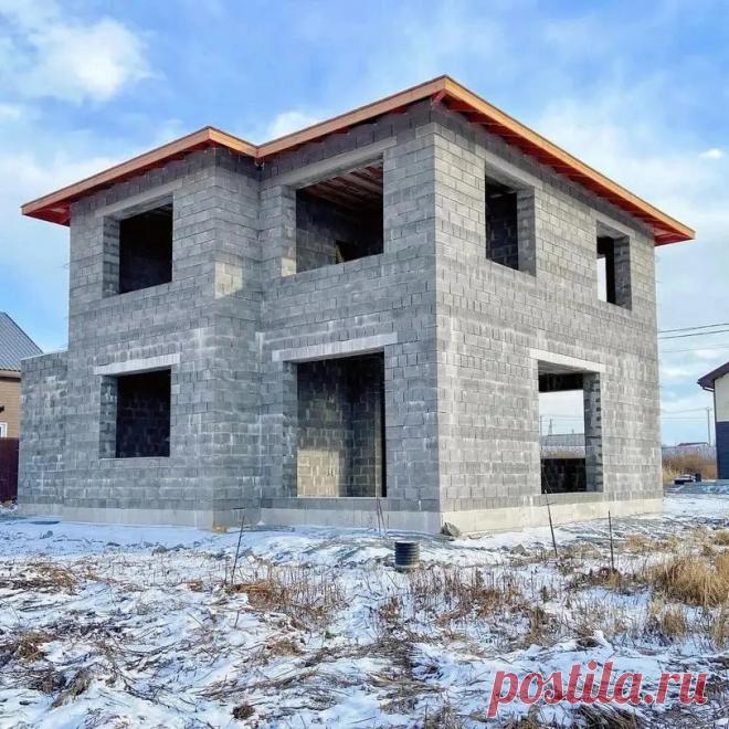 Как правильно подготовить недостроенный объект к приходу зимних холодов. Три этапа готовности дома: фундамент, стены и кровля (действия и материалы для сохранения построек различной степени готовности).Практические рекомендации для сбережения недостроя зимой.