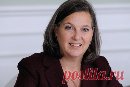 Дипломат США из черного списка России встретится с замглавы МИД в Москве. Заместитель госсекретаря США по политическим вопросам Виктория Нуланд встретится с заместителем министра иностранных дел России Сергеем Рябковым в ходе визита в Москву 11-13 октября. Как сообщила представитель МИД России Мария Захарова, остальные встречи в других структурах также будут анонсированы.