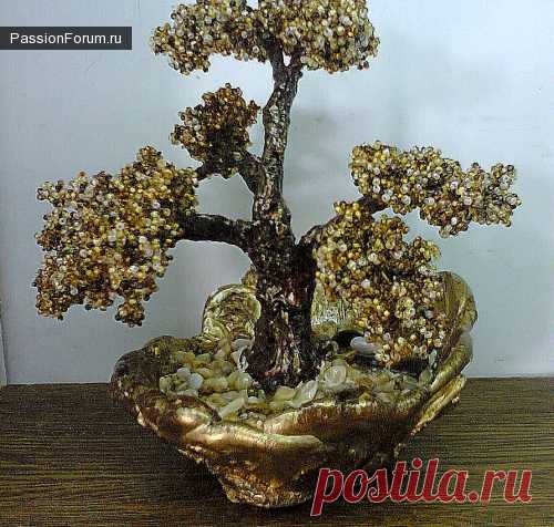 Дерево из бисера.