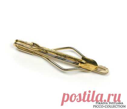 Зажим для галстука 
Оригинальный аксессуар..
Зажим для галстука с объёмной реалистичной лопатой