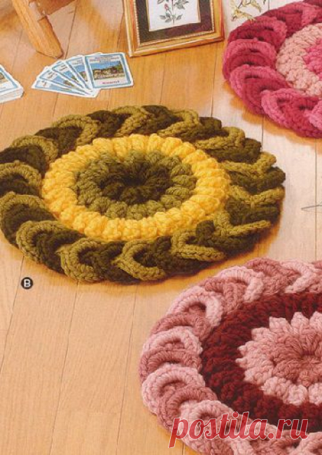 Вязанный коврик