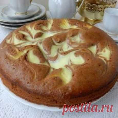 Творожный пирог с какао Предлагаю приготовить очень вкусный шоколадно-творожный пирог. В этом пироге я использовала два вида теста - пышное шоколадное и более плотное творожное. Сочетание творога и какао в выпечке - это всегда выигрышный вариант...