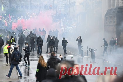 Активист сравнил борьбу в ДНР с протестами «желтых жилетов» во Франции. Европейский эксперт по геополитике Центра политико-стратегического анализа (StratPol) Ксавье Моро сравнил борьбу против глобалистического империализма в Донецкой народной республике (ДНР) с протестами «желтых жилетов» во Франции. Он отметил, что пытался доносить согражданам правду о происходящем на Украине.