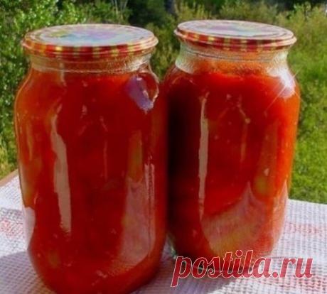 Лечо нежное без уксуса и масла 
Хочу предложить вам рецепт лечо без добавления уксуса и масла. 
Его готовит моя мама много лет. Все кто его пробовал - не остались равнодушными и уже много лет пользуются этим рецептом. 
Состав: 
5 кг томатов хорошей спелости 
3 кг перца 
3 ст. л соли 
300 г сахара. 
Приготовление: 
Помидоры пропустить через мясорубку и варить на медленном огне 1 час. Добавить соль и сахар и варить еще 30 минут. Перец порезать кольцами ( если крупный - полукольцами ) и отправи