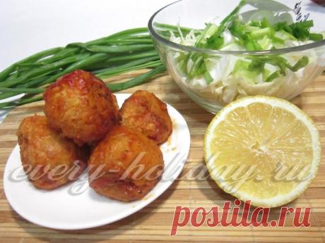 Мясные шарики из фарша с картошкой в томатном соусе