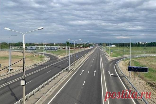 На благо региона. В Адыгее улучшают дороги и строят соцобъекты. Российские регионы держат курс на активное развитие и благоустройство на благо жителей. Для этого разработаны проекты улучшения дорожной инфраструктуры, а также ведется работа по модернизации социальных объектов.