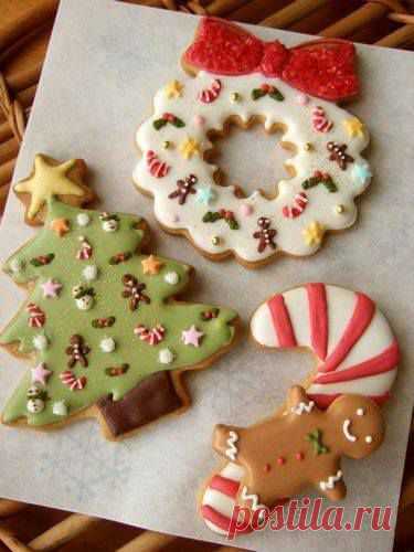 Новогодние кренделя с цветной глазурью