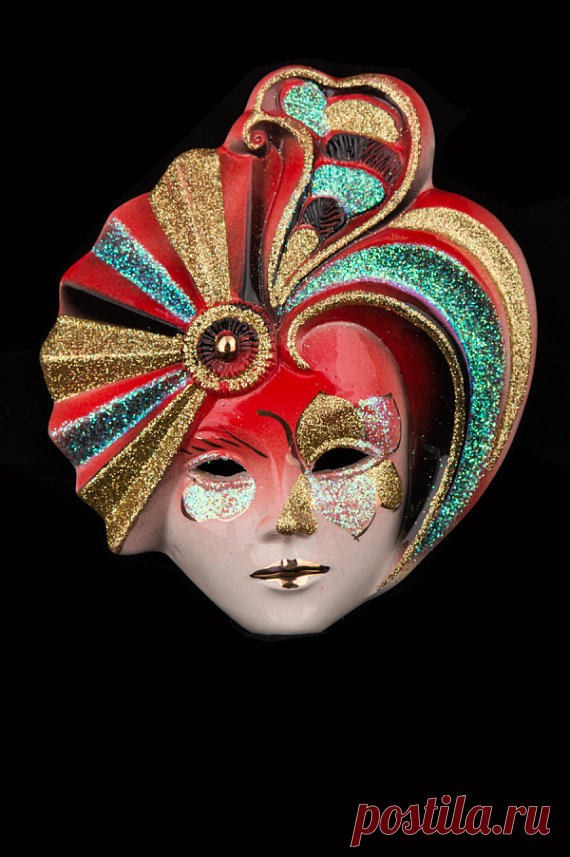 Venetian Mask Hiberys Hiberys  Hiberys: Venetian ceramic mask, handcrafted in Venice by expert craftsmen. The mask was brought first at a temperature of 1050C for the decorations, then to 980C for glazing and to 770C for the gold decorations . After a 50 hour exposure to heating, a superb and original