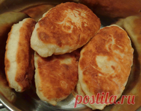 Пирожки с картошкой на сковороде - Простые рецепты Овкусе.ру