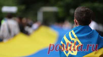 Дубинский: Запад специально насаждает вражду между россиянами и украинцами. Депутат Верховной рады Александр Дубинский заявил, что прозападные СМИ на Украине специально насаждают гражданам идею о том, что россияне и украинцы — два совершенно несвязанных друг с другом народа. Читать далее