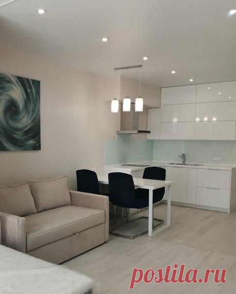 Небольшая студия и есть кухня, гостиная и даже спальня!