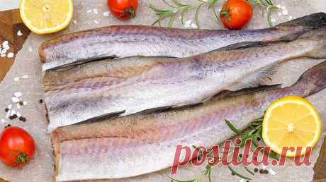 3 отличных рецепта из обычного минтая! Как просто и по-домашнему вкусно приготовить минтай в духовке — Смотреть в Эфире Многие любят рыбные блюда и минтай, пожалуй, один из самых популярных, доступных и нежирных видов морской рыбы. Его можно не только обжаривать в пани…