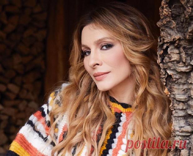 Елена Подкаминская с младшей дочерью: звезда "Кухни" очаровала фанатов зимними фото