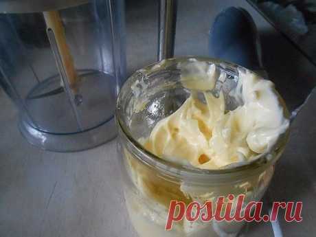 Пылька Туся Чары: Интересно жить с загадочной женщиной. Никогда не знаешь, чего от неё ждать: безумного секса, кота с помойки или цианида в борще)))