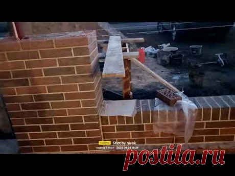 Подмости под кирпичные столбы.