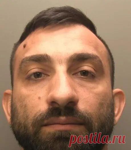 Водитель смотрел ролики в TikTok за рулем и погубил младенца. В Великобритании суд приговорил к 11 годам и трем месяцам лишения свободы водителя, который смотрел видео в TikTok за рулем и стал виновником аварии с маленьким ребенком. Об этом сообщает The Sun. В марте прошлого года 32-летний Христо ...