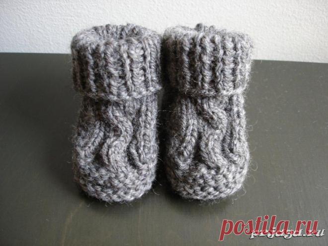 Детские пинетки и носки спицами или крючком