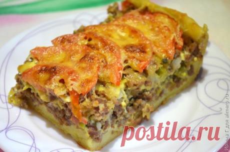 Открытый мясной пирог из картофельного теста