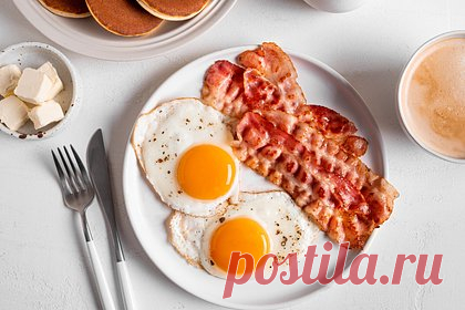Врач назвал самый вредный и при этом популярный вариант завтрака