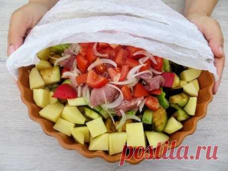 Вкуснятина на ужин или обед - из простых продуктов / Vegetables with meat in the oven