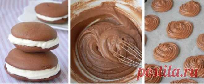 Пирожное «Вупи»: Идеальная сладость для самых любимых 

        
        Вкусно и очень необычно!
Ингредиенты:



Тесто:
-Яйцо куриное — 1 шт.
-Масло сливочное — 80 г
-Сахарная пудра — 100 г
-Какао-порошок — 3 ст.л.
-Молоко — 100 мл
-Мука пшеничная — 130…