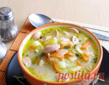 Суп с сосисками, вермишелью и плавленым сыром ИНГРЕДИЕНТЫ (на 4 порции) Сосиски — 4 шт. Картофель, небольшой — 3 шт. Лук репчатый — 1 шт. Морковь — 1 шт. Чеснок — 1 зубок Сырок плавленый — 1 шт. (90-100 г) Вермишель суповая — 30 г Лук зеленый — 2 шт. Хмели-сунели — 1 ч. л. Лавровый лист — 2 шт. Соль — […]