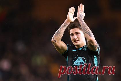 В Норвегии обеспокоились из-за возможного трансфера игрока сборной в «Динамо». Норвежский журналист NRK Ян Петтер Сальтведт высказался о возможном переходе футболиста сборной страны Матиаса Норманна в московское «Динамо». По словам репортера, сделка беспокоит норвежцев. «Такое решение Норманна очень неожиданно и, вероятно, повлияет на его будущее в сборной Норвегии», — заявил Сальтведт.