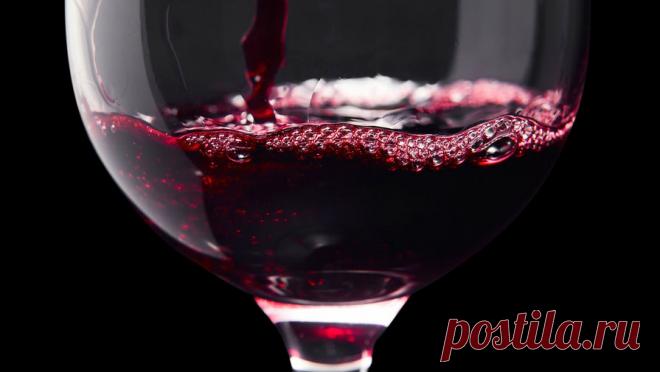 Диетолог рассказала, какие вина меньше вредят фигуре. Врач-диетолог Анна Белоусова сообщила, что употребление спиртных напитков даже в небольших количествах может приводить к набору лишнего веса. Об этом она рассказала в интервью радио Sputnik. Она подчеркнула, что алкоголь может навредить ...