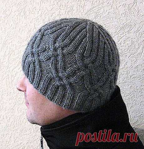 Серая мужская шапка с рельефным узором!.