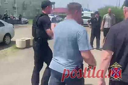 Задержанный после стрельбы по россиянам контрактник попал на видео